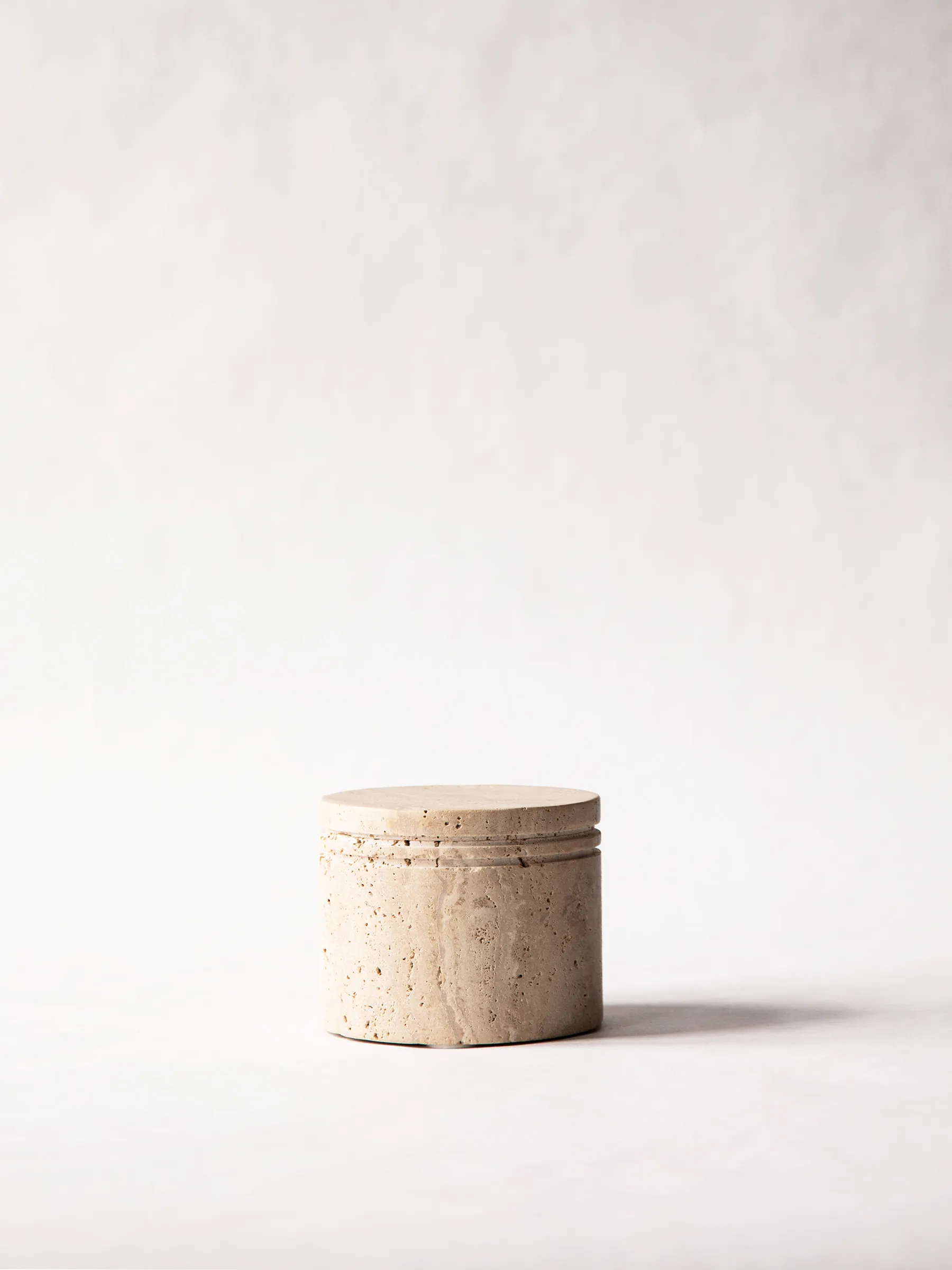 Barattolo Travertine con coperchio.jg{font-size:18px}Ø 13 cm