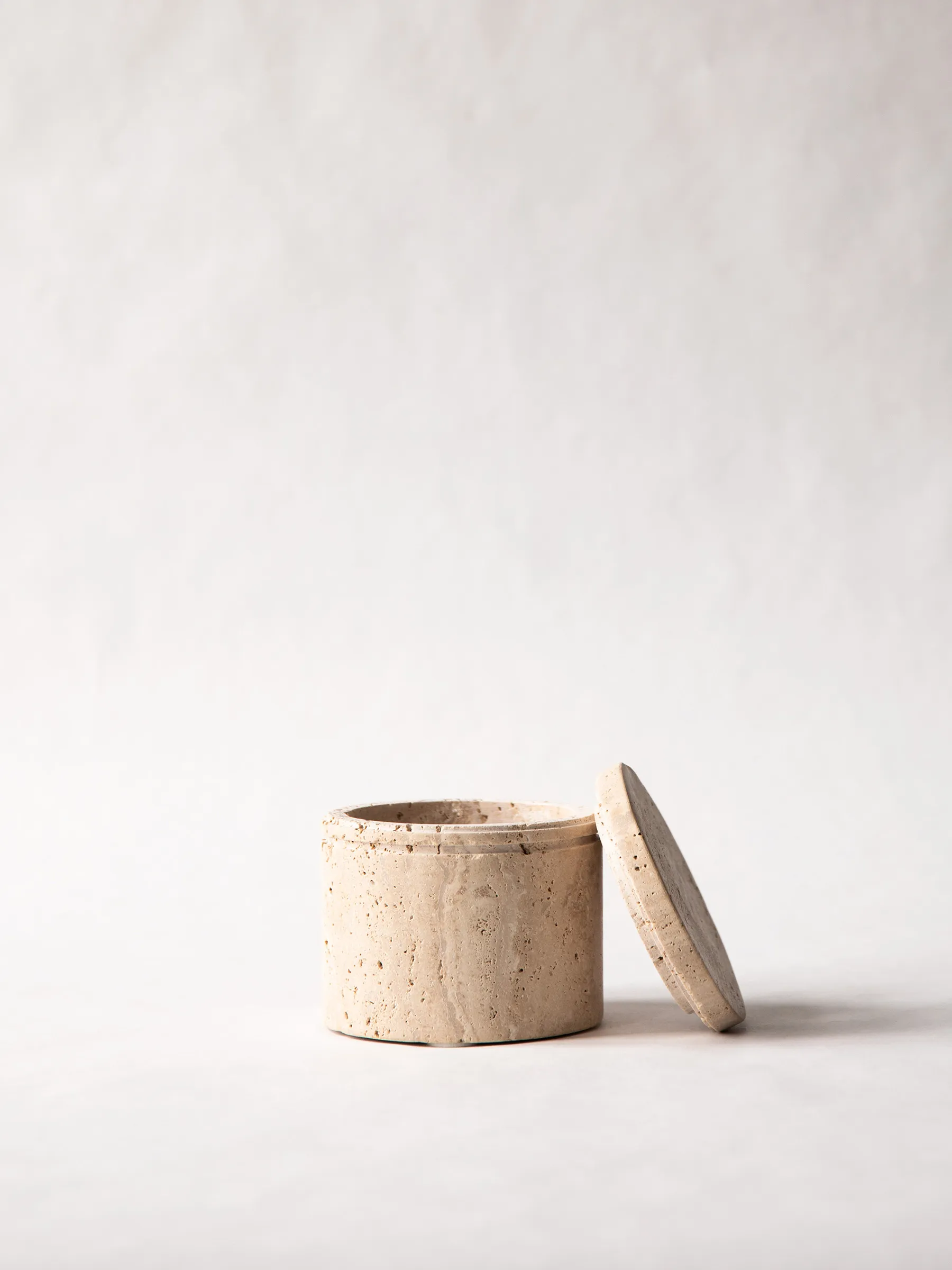 Barattolo Travertine con coperchio.jg{font-size:18px}Ø 13 cm