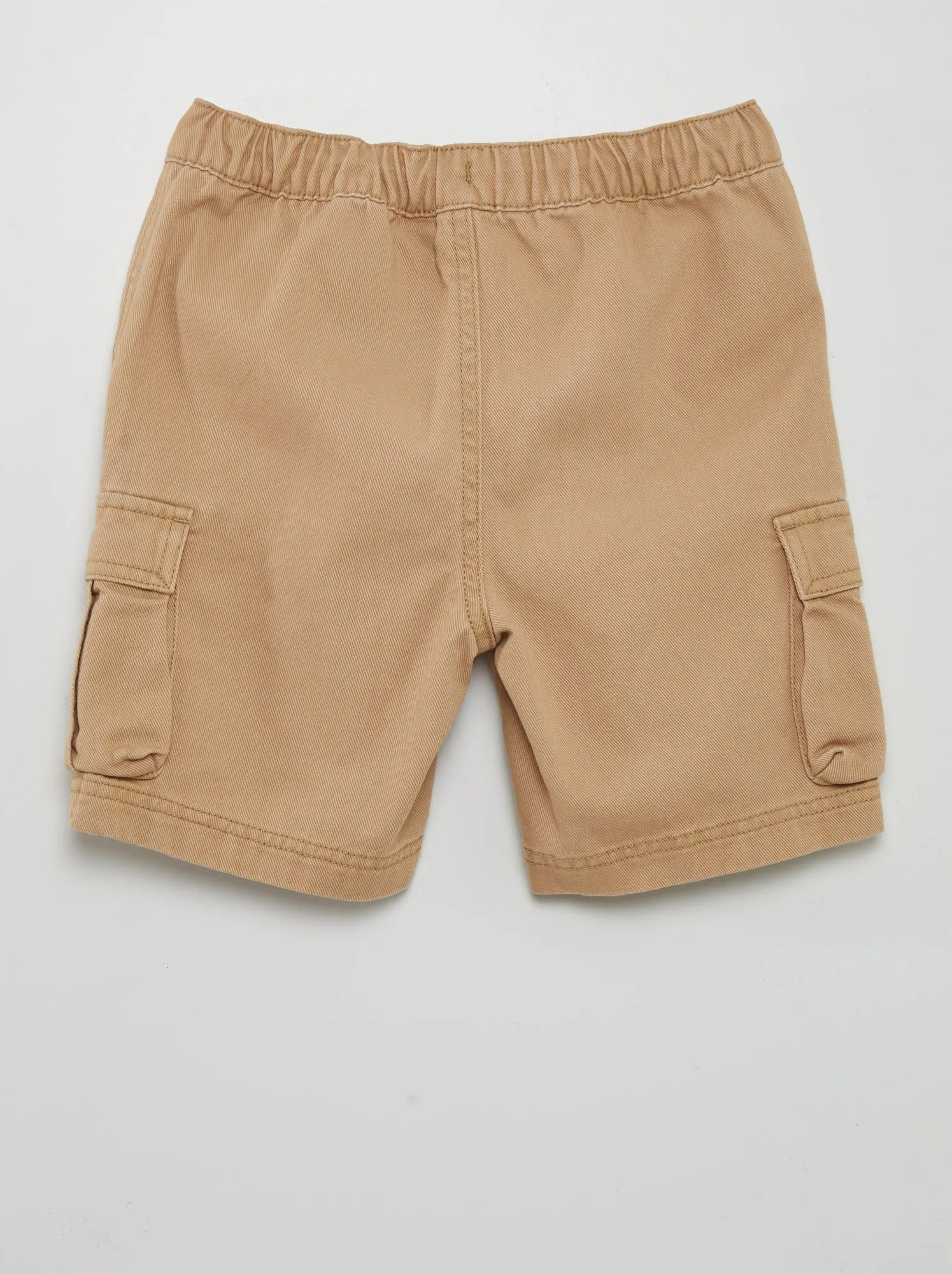 Bermuda dritti con tasche sui lati - BEIGE
