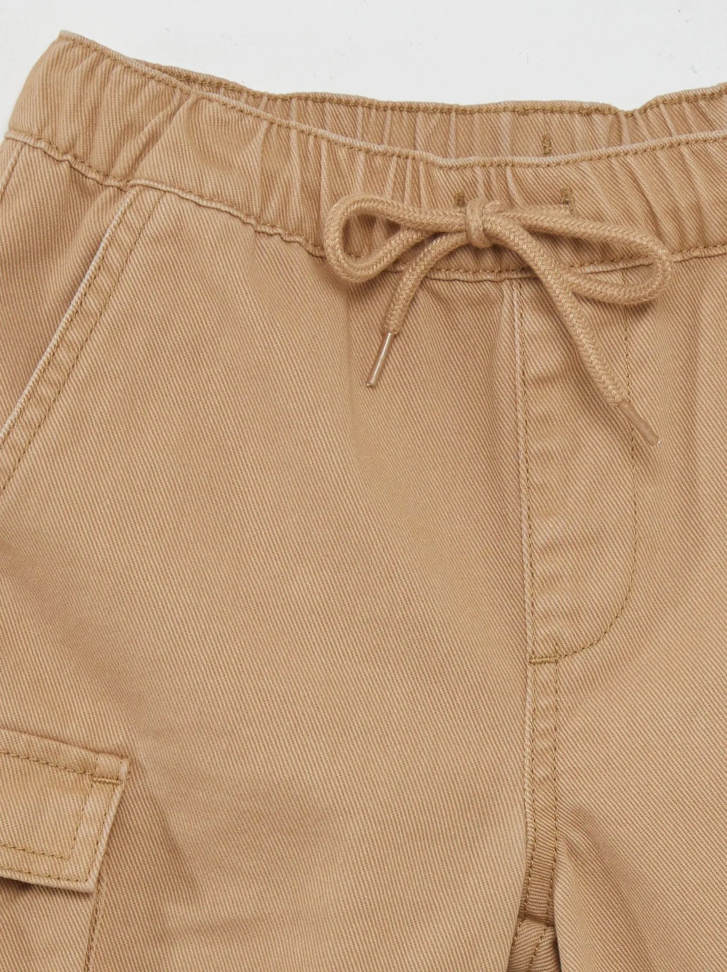 Bermuda dritti con tasche sui lati - BEIGE
