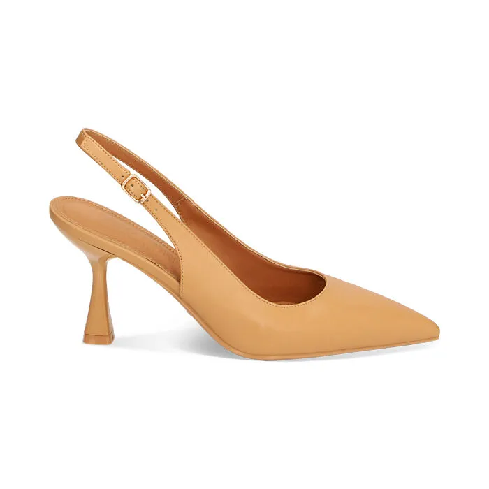 Camel slingback with 8 cm heel.