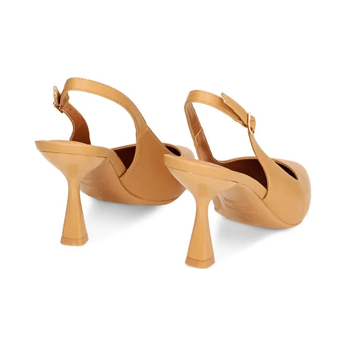 Camel slingback with 8 cm heel.