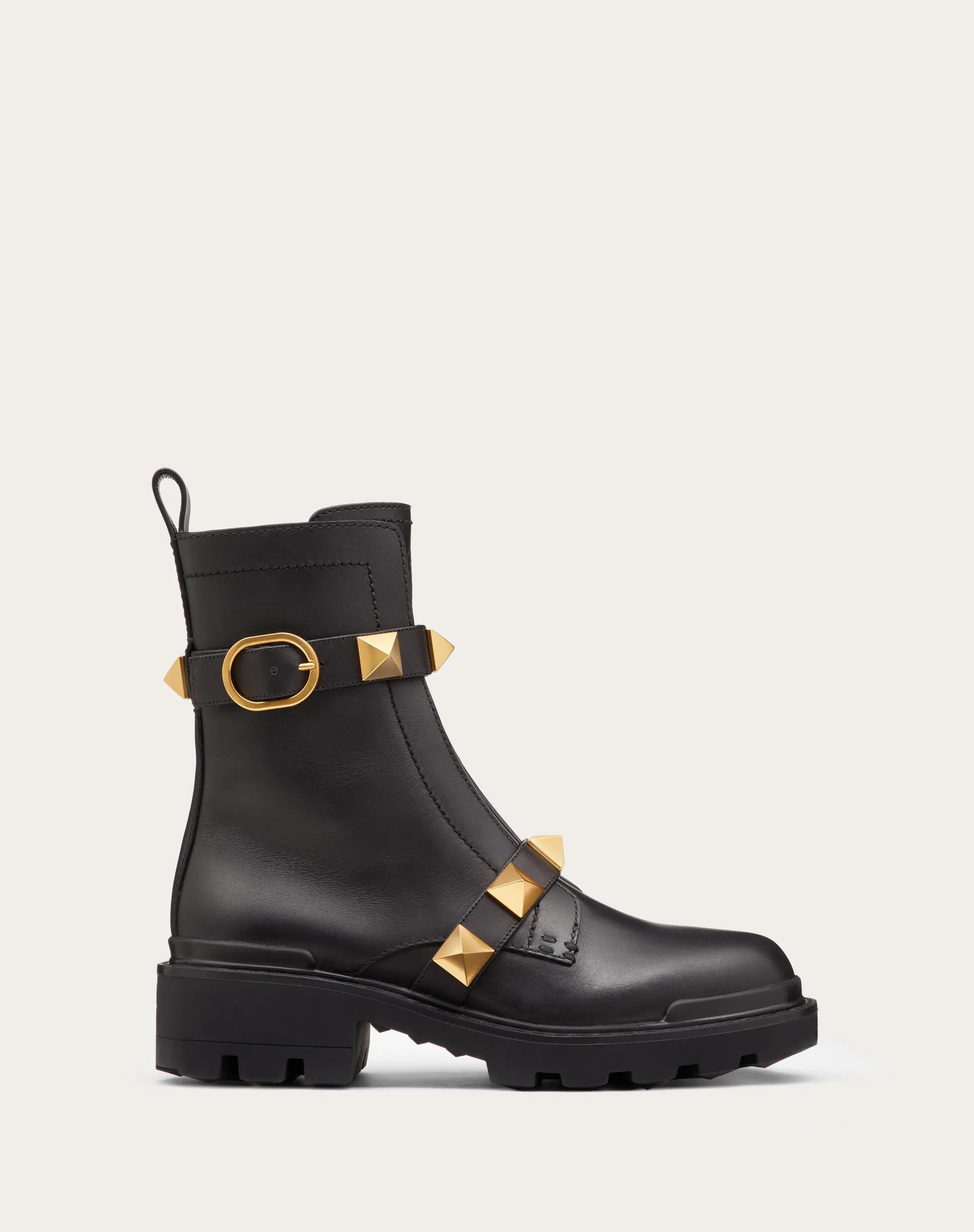 Combat boot with Roman stud in vitello - 40mm.
