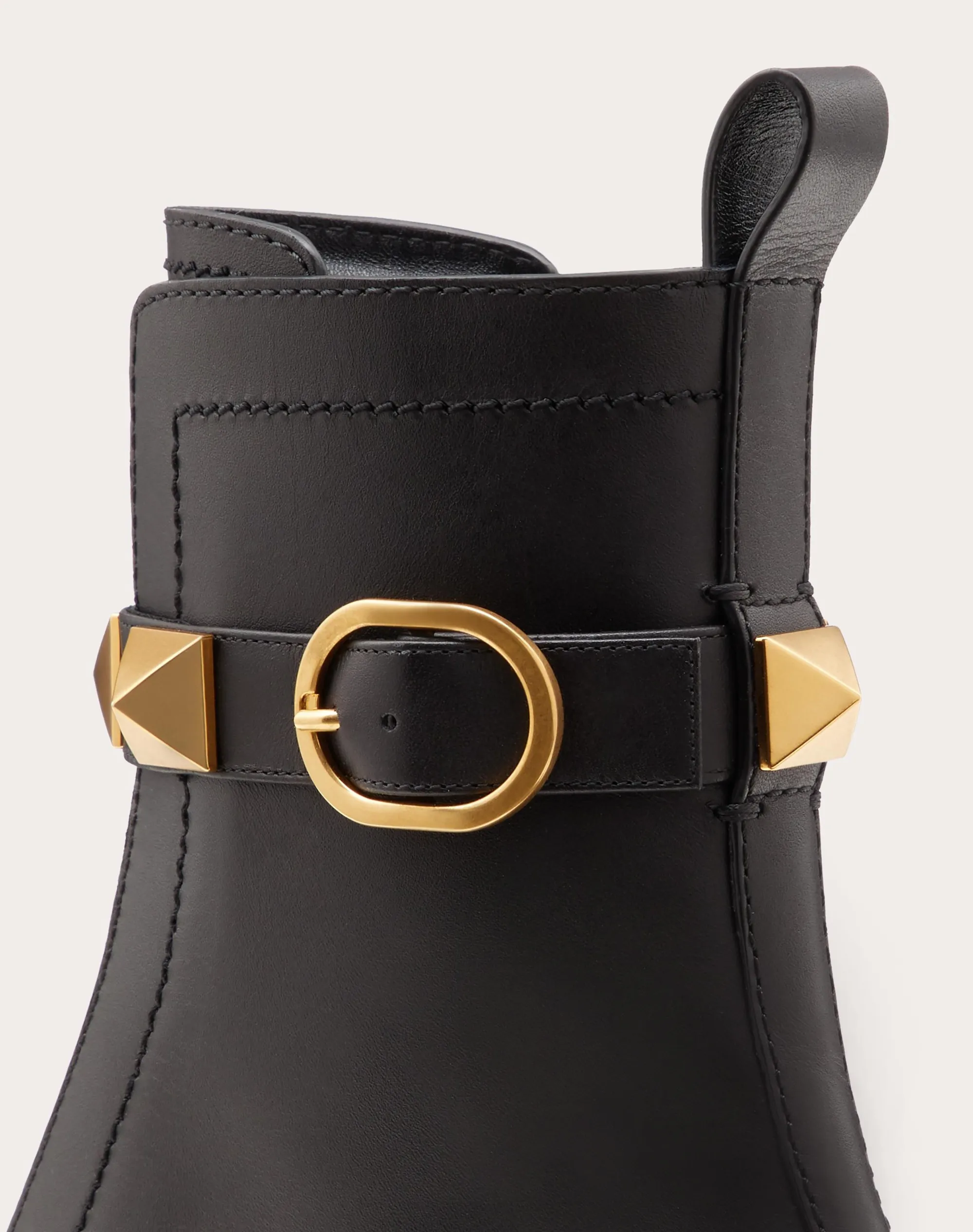 Combat boot with Roman stud in vitello - 40mm.