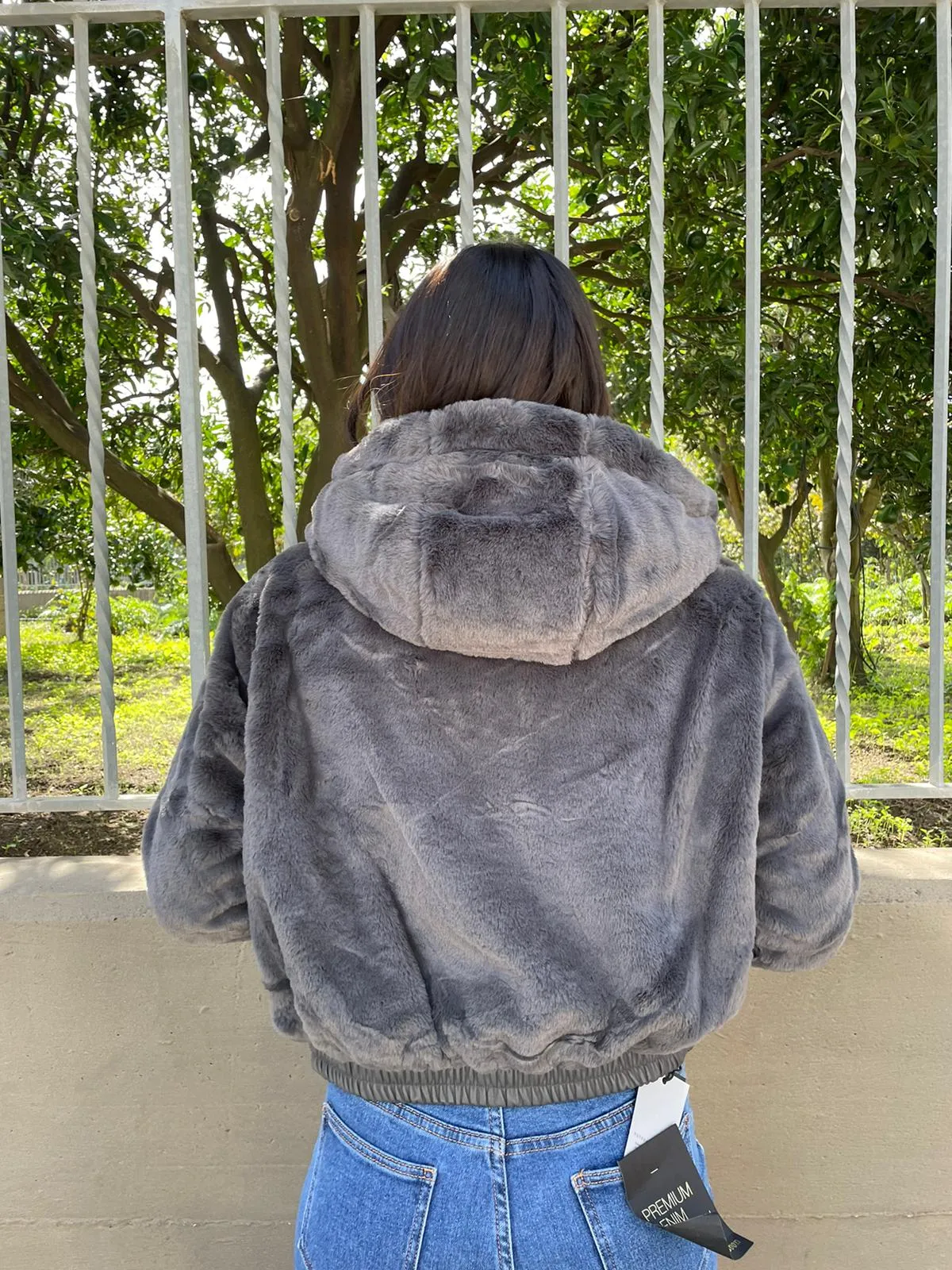 Eco fur hoodie with zipper.
