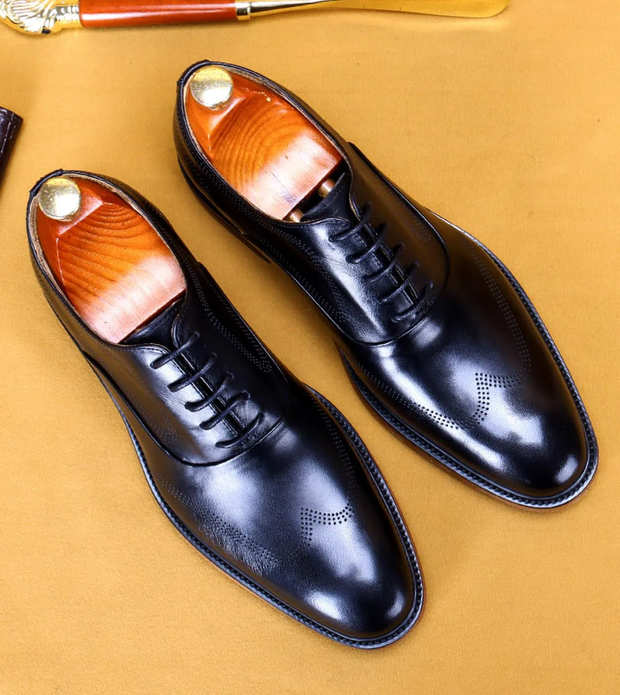 Italian luxury men's elegant genuine leather handmade dress shoes for weddings, work, and social events - Oxfords.