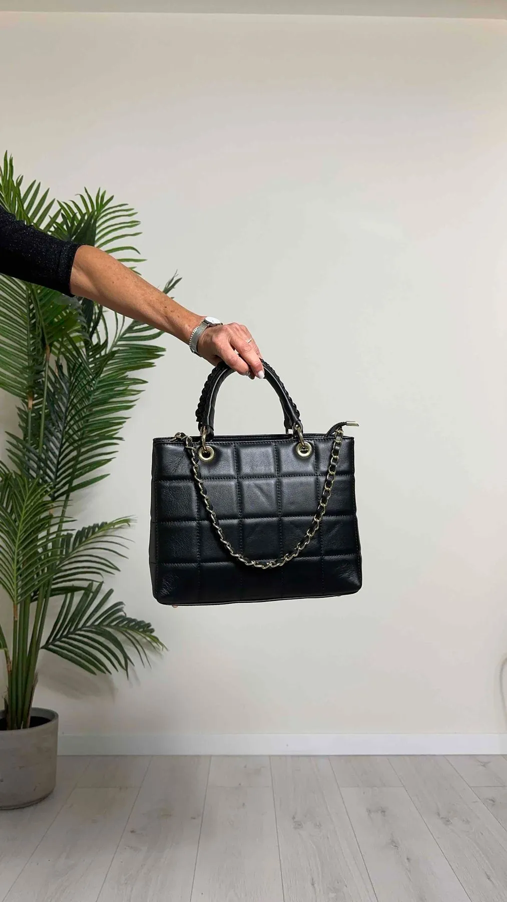 LALTERNATIVASTYLE - 4595114P45 - BAULETTO PELLE CON MANICI E CATENA INTRECCIATI