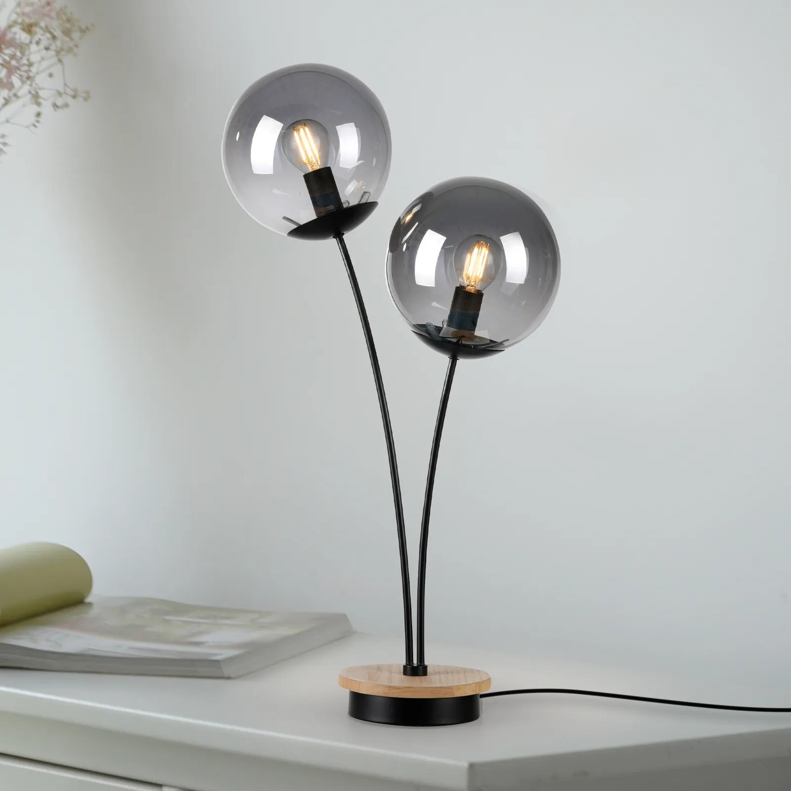Lampada da tavolo Green Widow con paralume in vetro