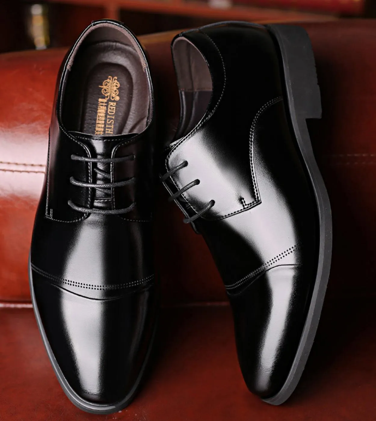 Men's formal leather work shoes high-quality men's office attire luxury men's shoes.