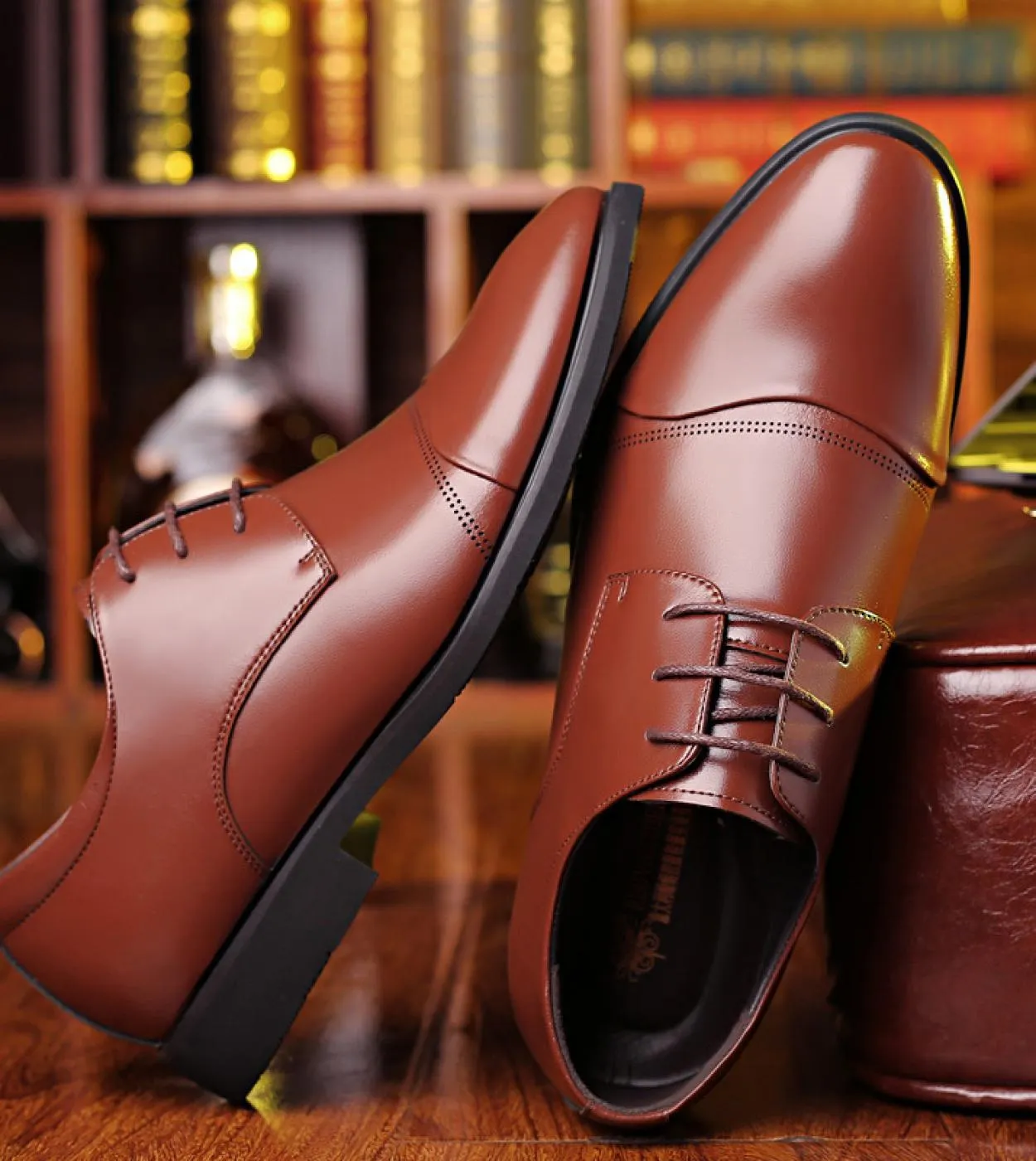 Men's formal leather work shoes high-quality men's office attire luxury men's shoes.
