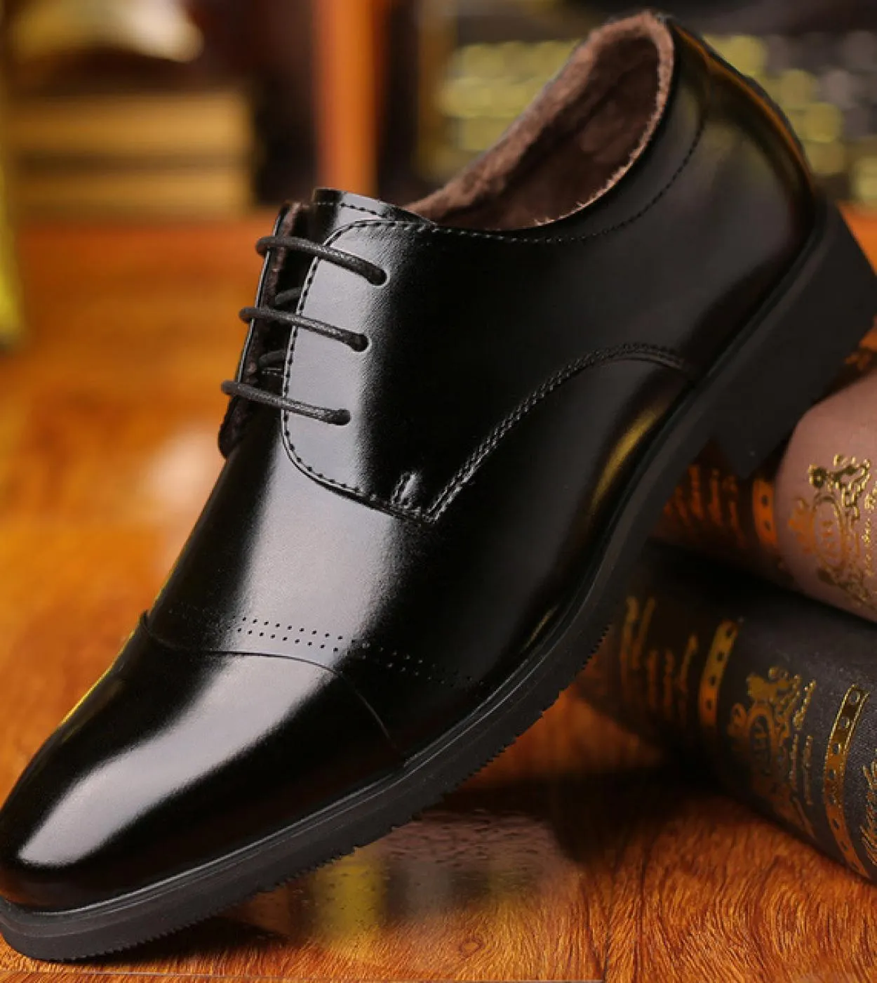 Men's formal leather work shoes high-quality men's office attire luxury men's shoes.