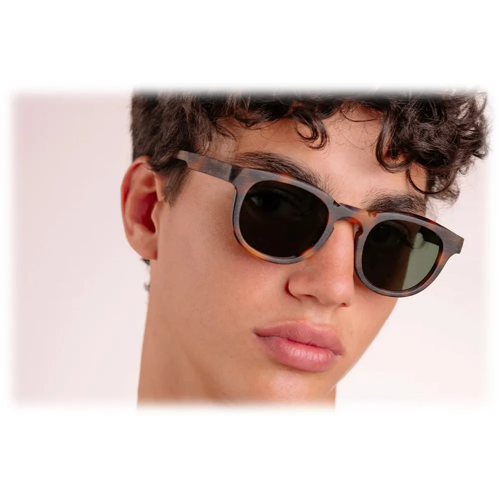 Portrait Eyewear - The Mentor Tartaruga Classica - Occhiali da Sole - Realizzati a Mano in Italia