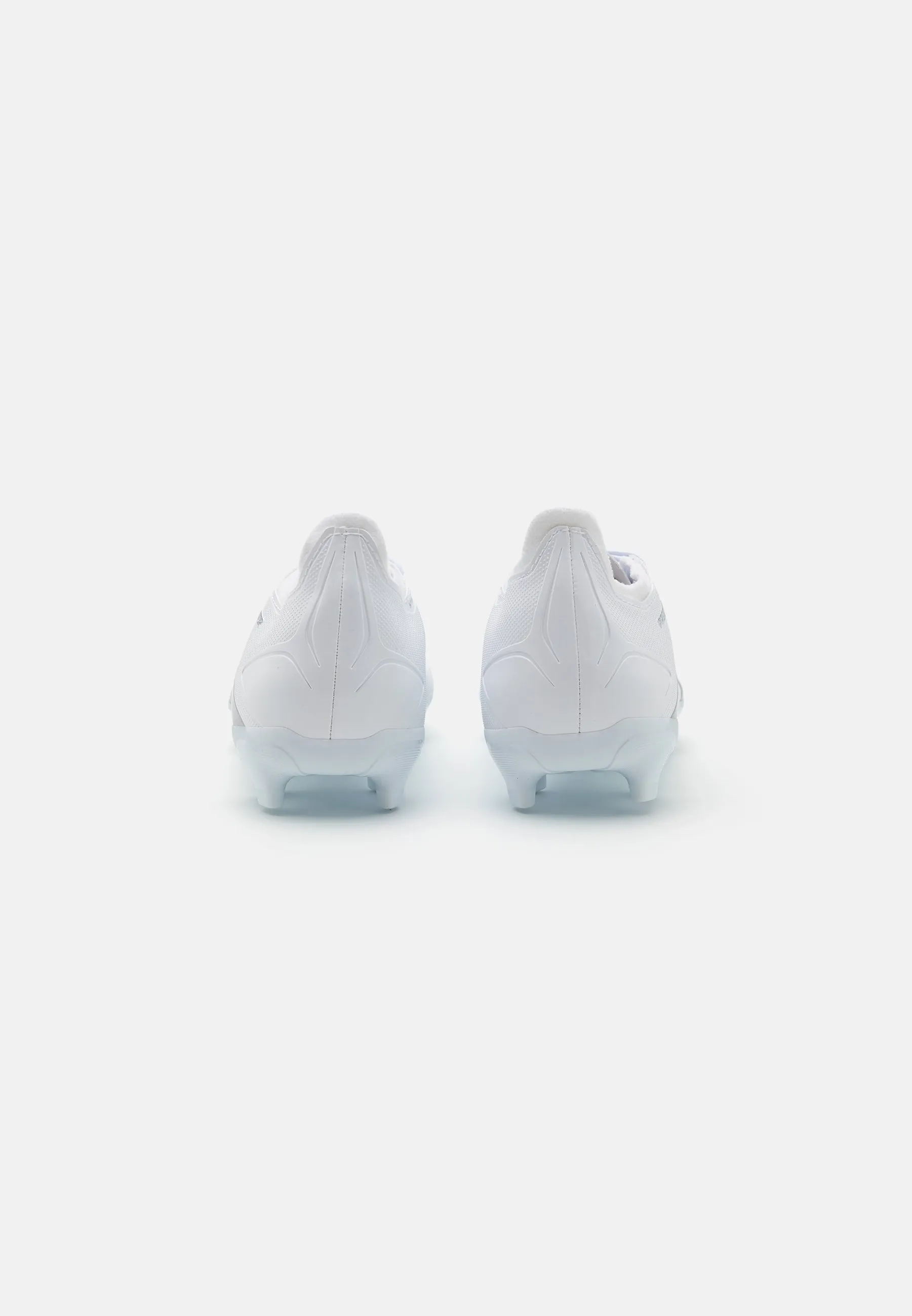 PREDATOR LEAGUE LOW MG - Scarpe da calcetto con tacchetti