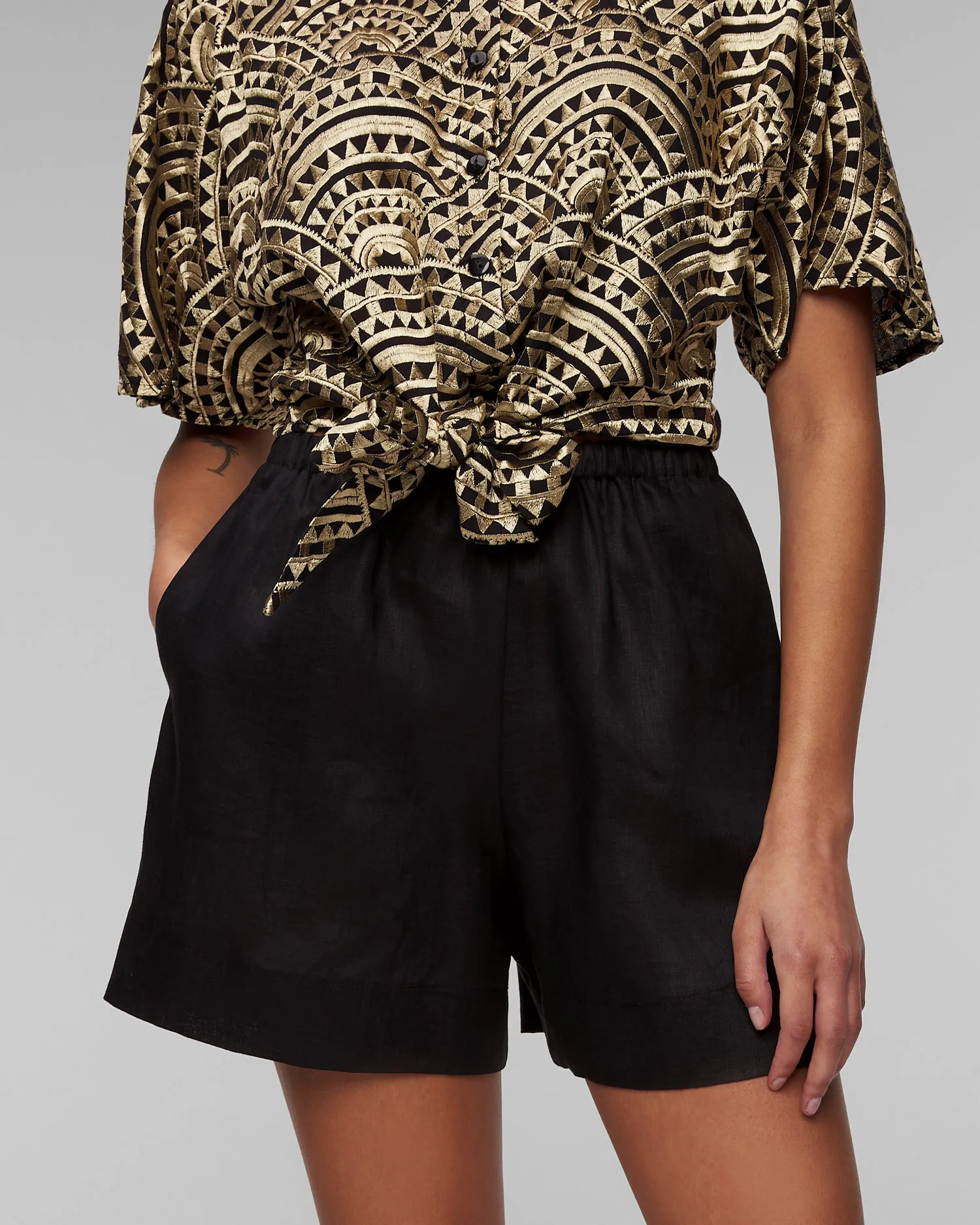 Shorts neri di lino da donna Kori s24k110021-51