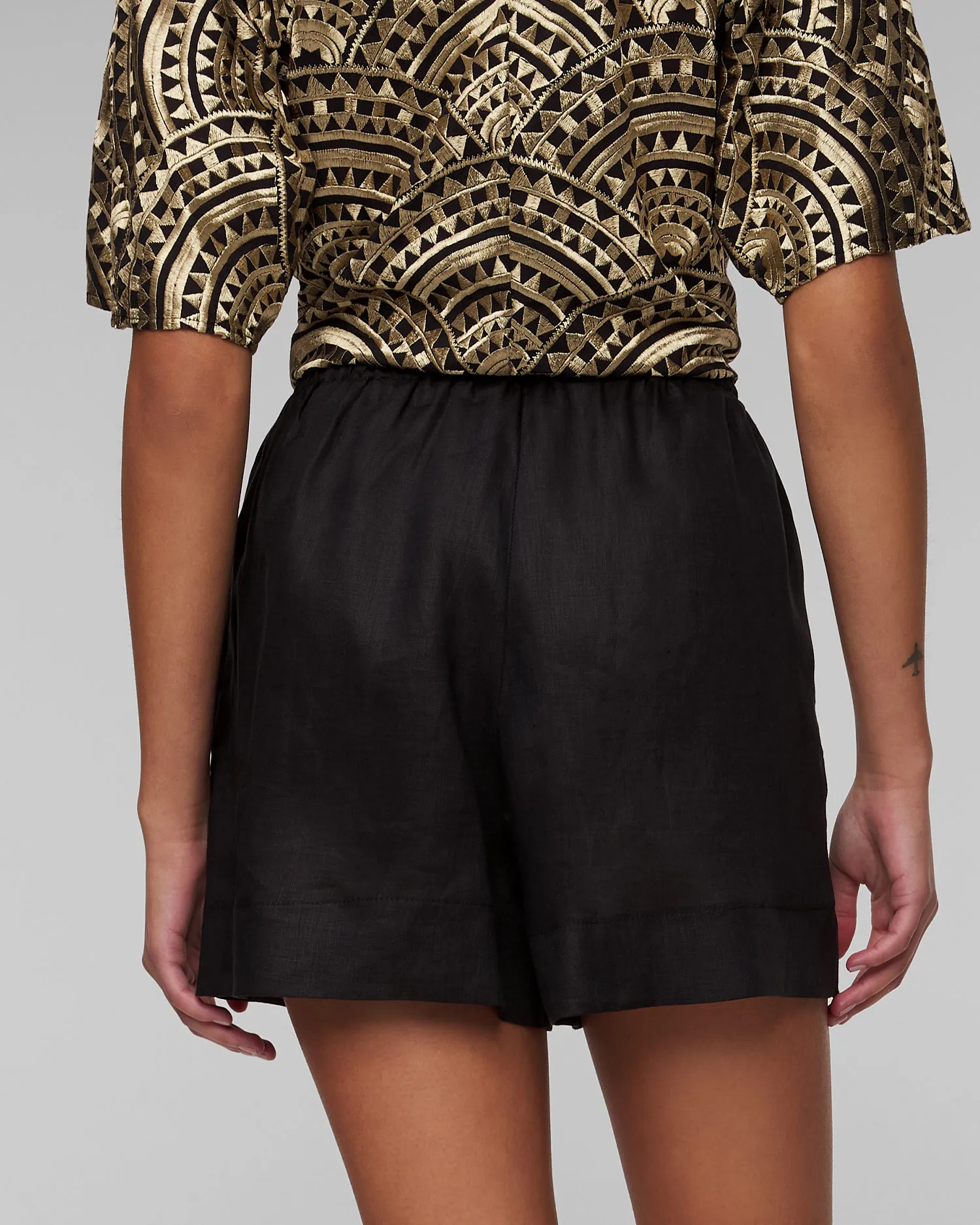 Shorts neri di lino da donna Kori s24k110021-51