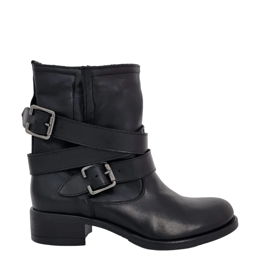 Stivaletti biker con fibbie laterali in pelle nero F/W