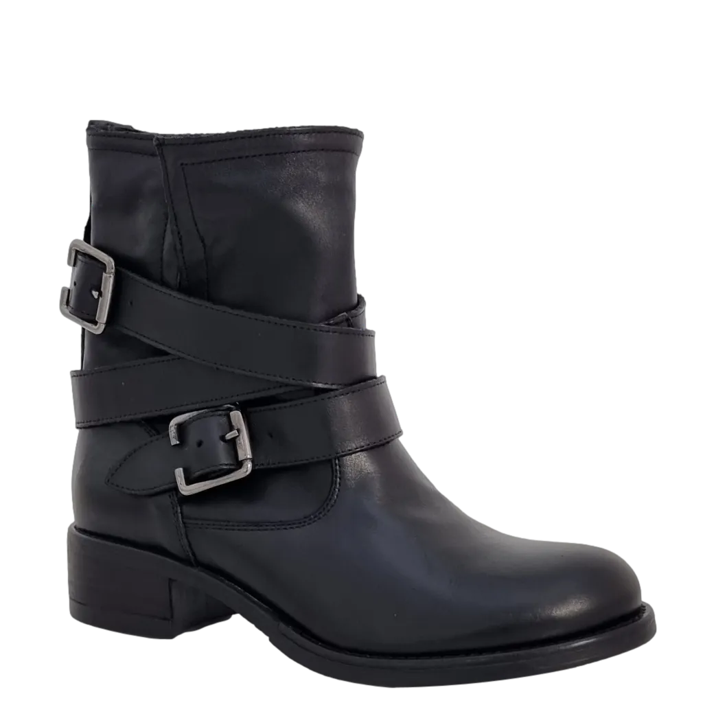 Stivaletti biker con fibbie laterali in pelle nero F/W