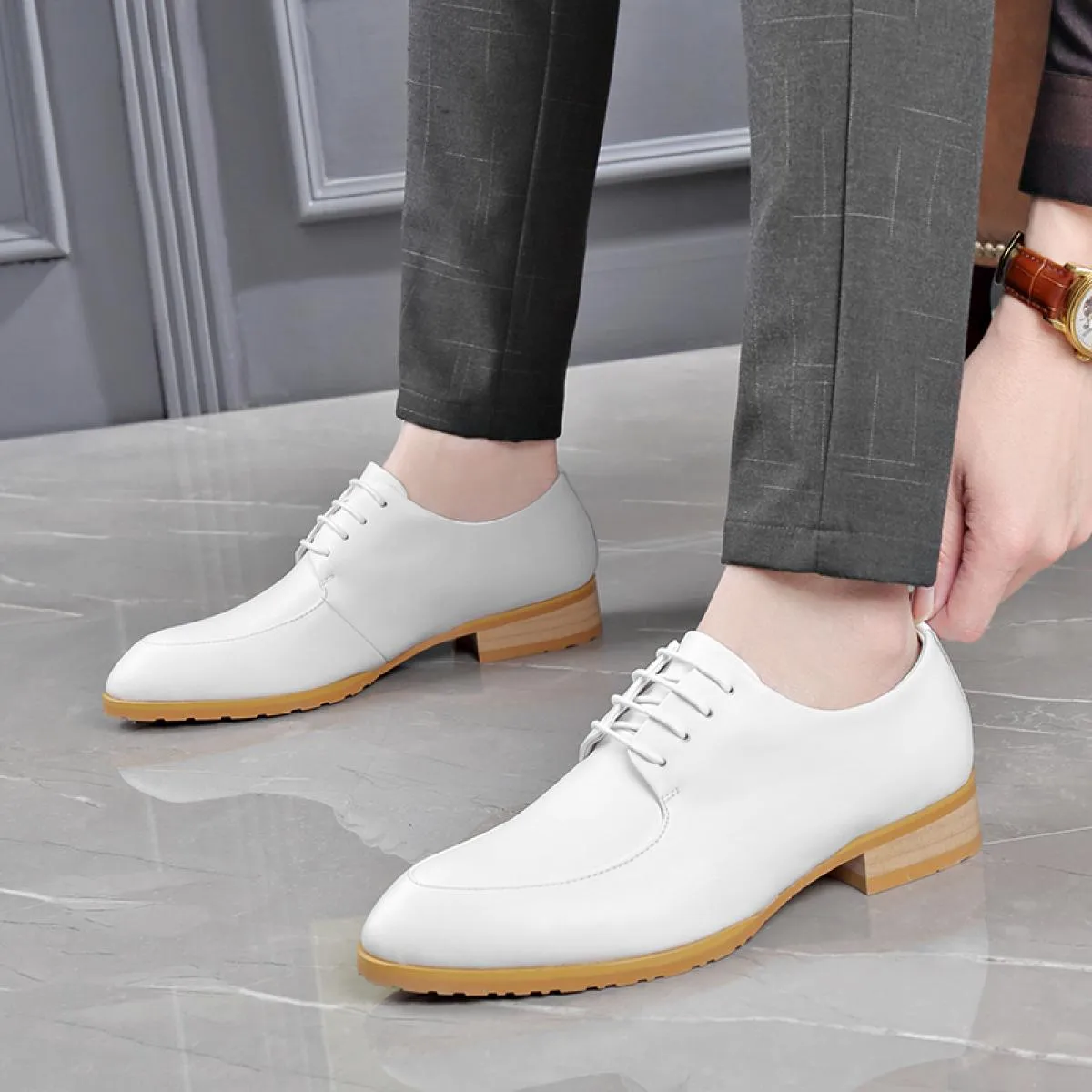 White leather high-end men's work shoes Small white pointed leather men's shoes S